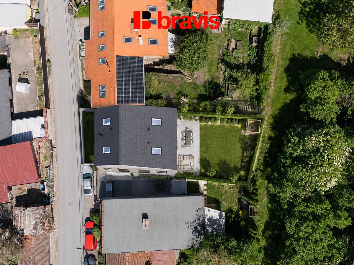 Prodej stavebního pozemku 216 m² – fotografie 2