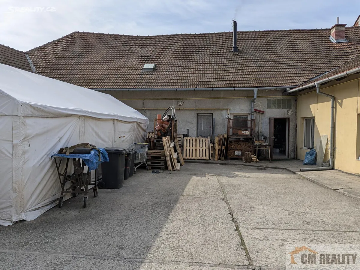 Prodej komerční nemovitosti 300 m² – pohled 6
