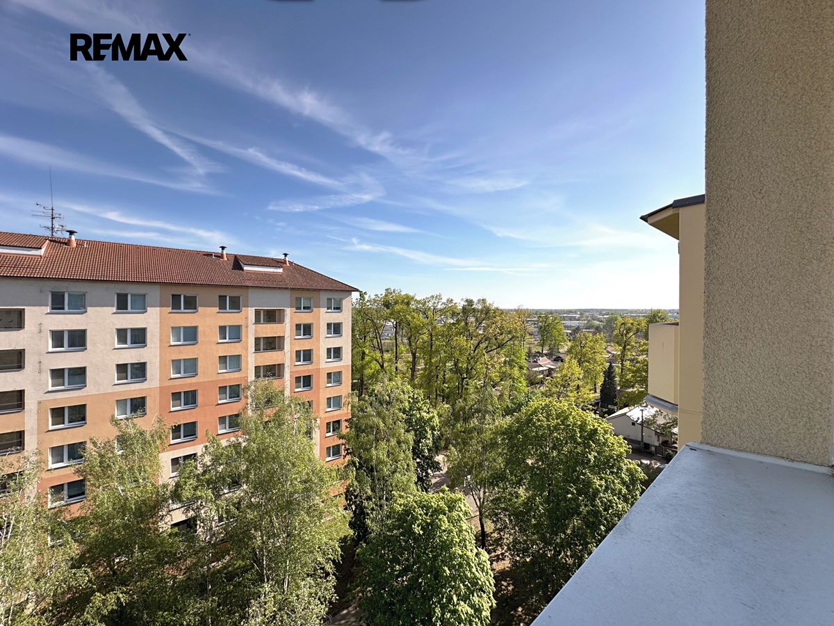 Pronájem bytu 1+1 31 m² (Podkrovní)