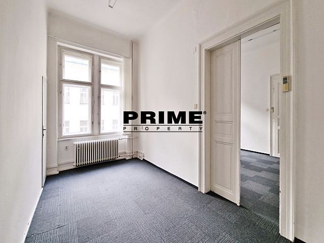 Pronájem kanceláře 91 m² – fotografie 4