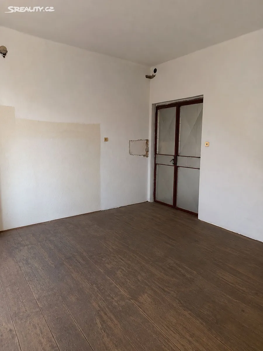 Prodej vícegeneračního domu 271 m², pozemek 560 m² – pohled 6