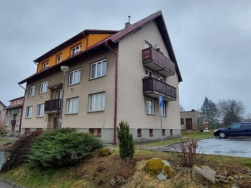 Prodej bytu 1+kk 32 m², Benešov nad Černou – náhled fotky 1