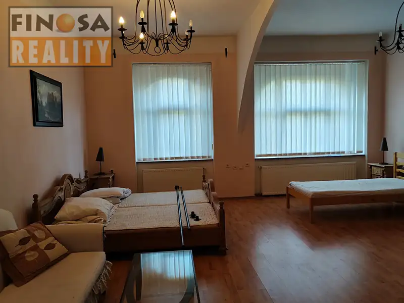 Pronájem bytu 1+1 50 m², Chomutov – náhled fotky 1