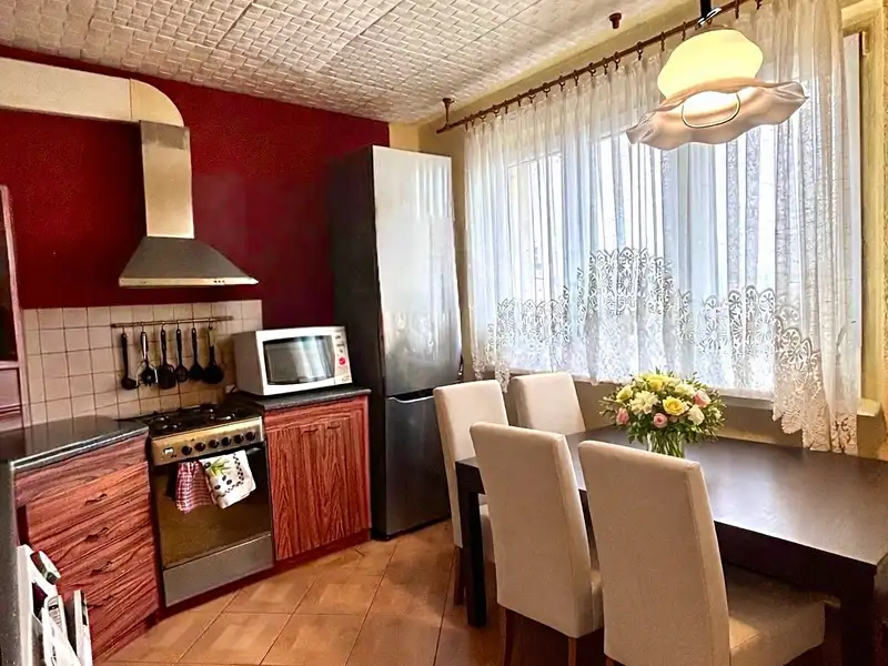 Prodej bytu 3+1 73 m², Chomutov – náhled fotky 2