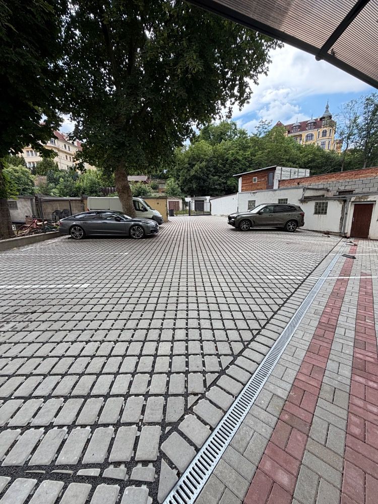 Pronájem garážového stání 15 m² – fotografie 2