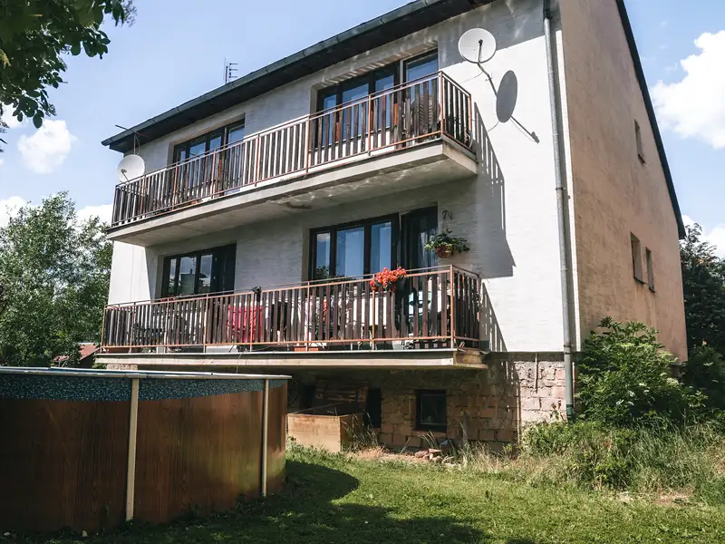Prodej vícegeneračního domu 260 m², pozemek 747 m², Holice – náhled fotky 2