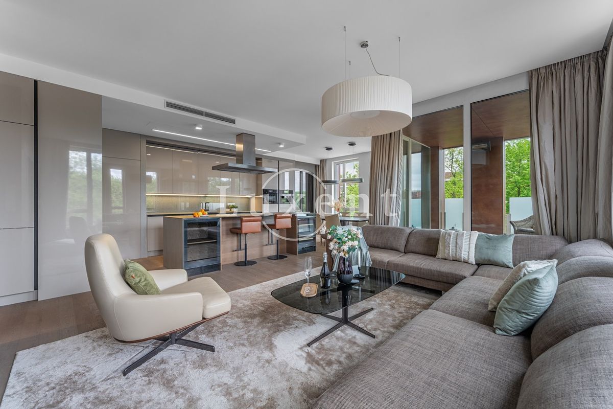 Prodej bytu 4+kk 182 m²
