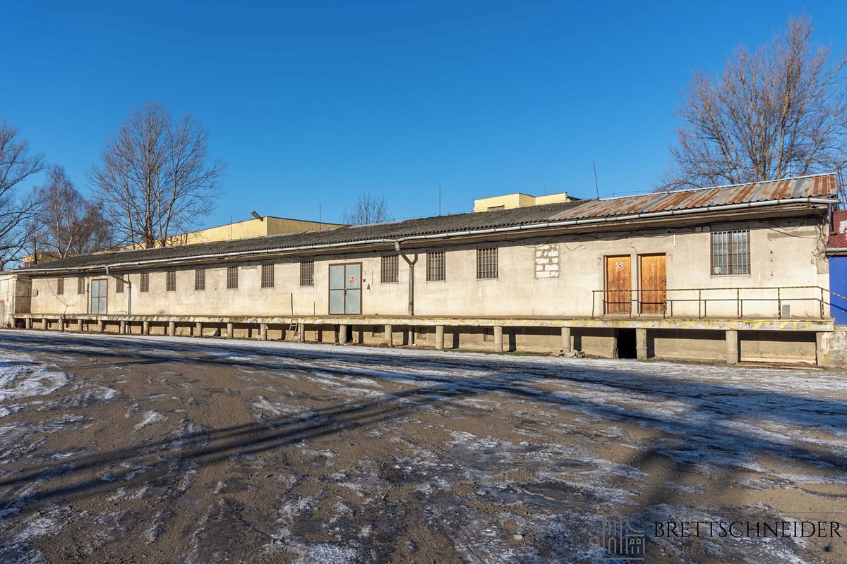 Pronájem kanceláře 303 m² – fotografie 3