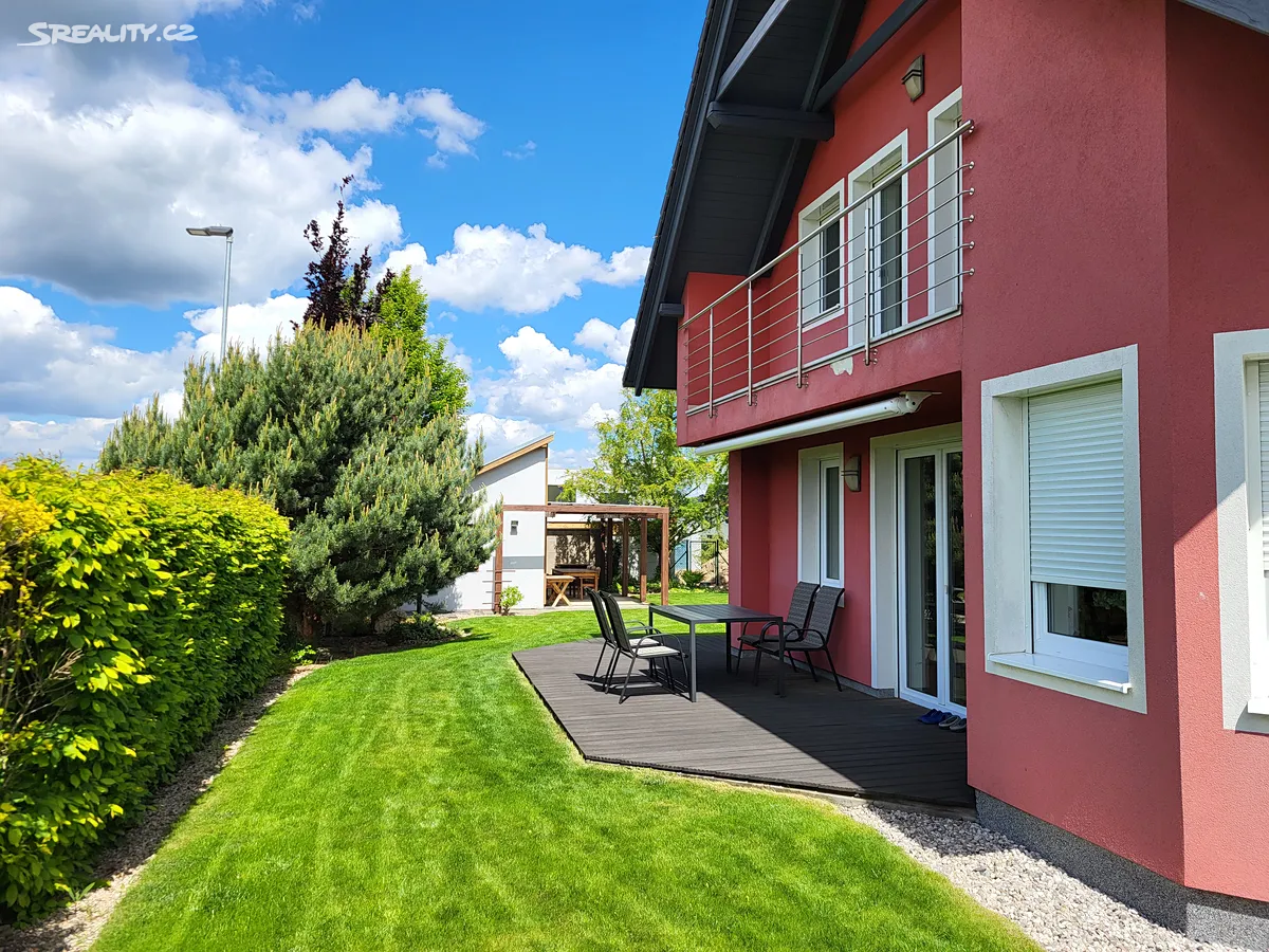 Pronájem rodinného domu 150 m², pozemek 850 m², Větrná