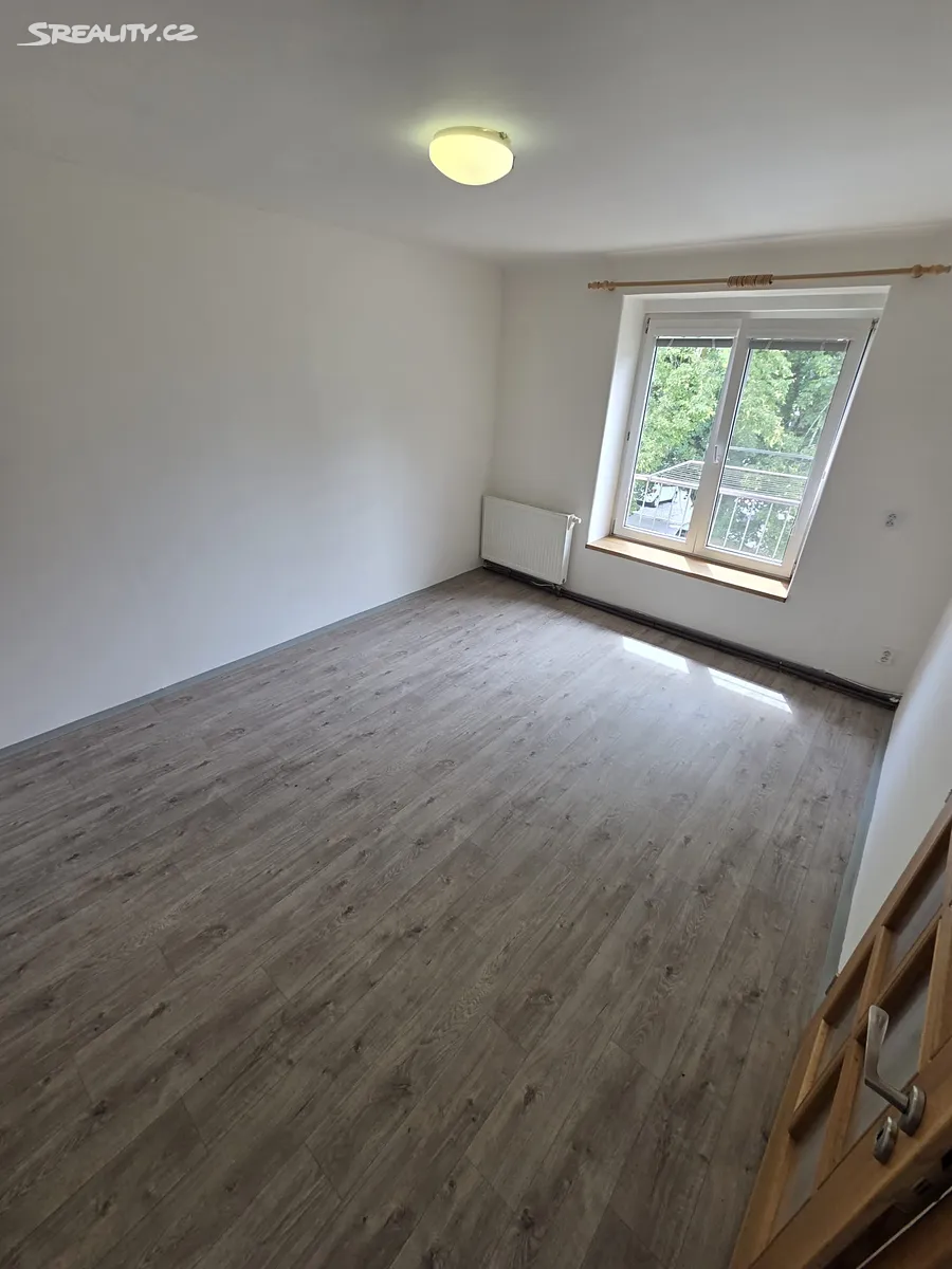 Pronájem bytu 3+1 70 m² – pohled 6