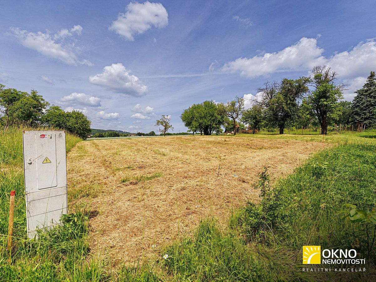 Prodej stavebního pozemku 1041 m² – fotografie 2