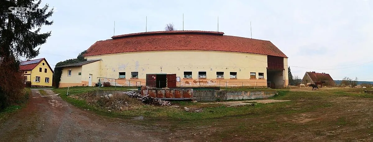 Prodej komerční nemovitosti 1530 m² – další