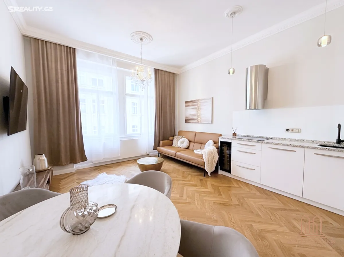 Prodej bytu 2+kk 52 m² – pohled 2