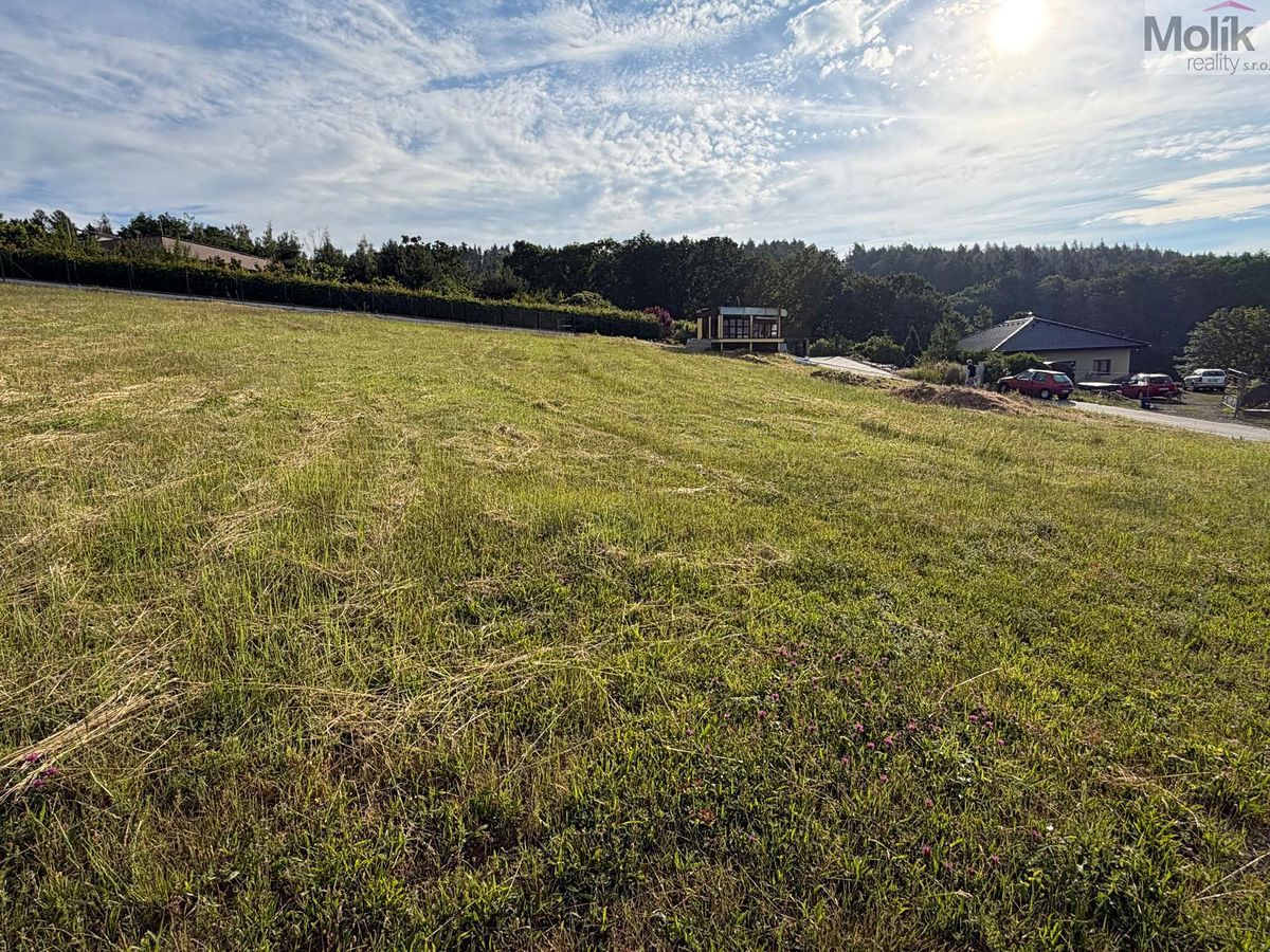 Prodej stavebního pozemku 1010 m², Málkov – fotka 1 z 3