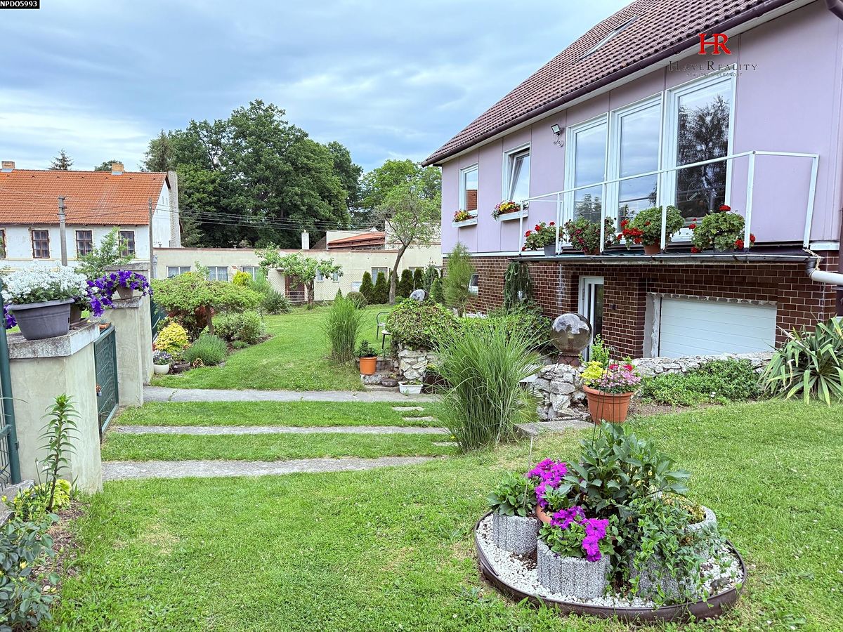 Prodej rodinného domu 281 m², pozemek 2196 m² – fotografie 5
