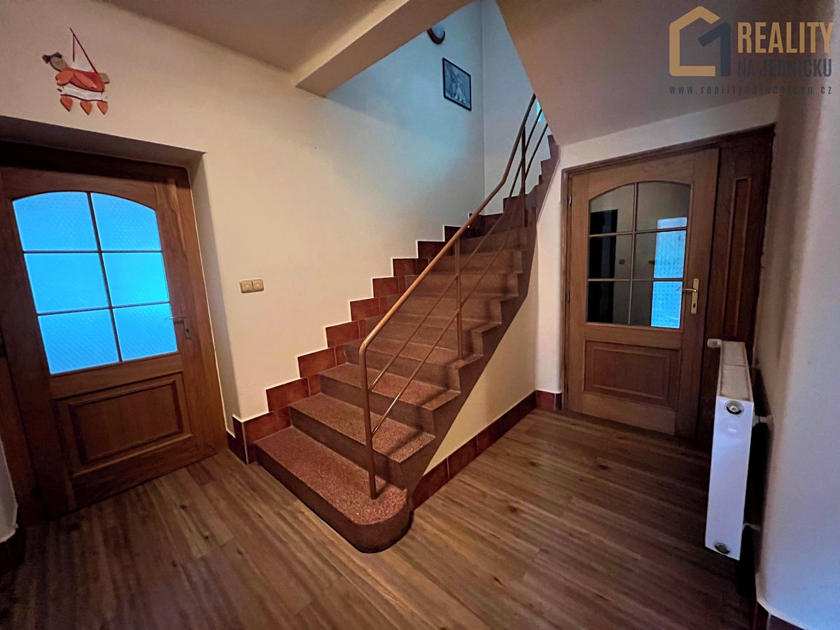 Prodej rodinného domu 160 m², pozemek 2654 m² – fotografie 2