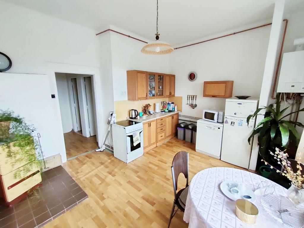 Pronájem bytu 2+1 65 m² – fotografie 3