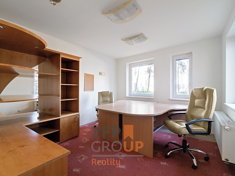 Prodej komerčního prostoru, 355 m² (26 z 61)