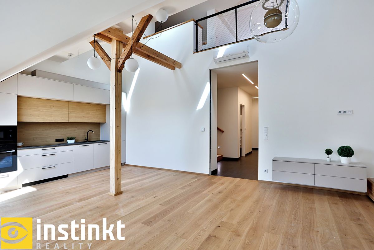 Pronájem bytu 5+kk 192 m²