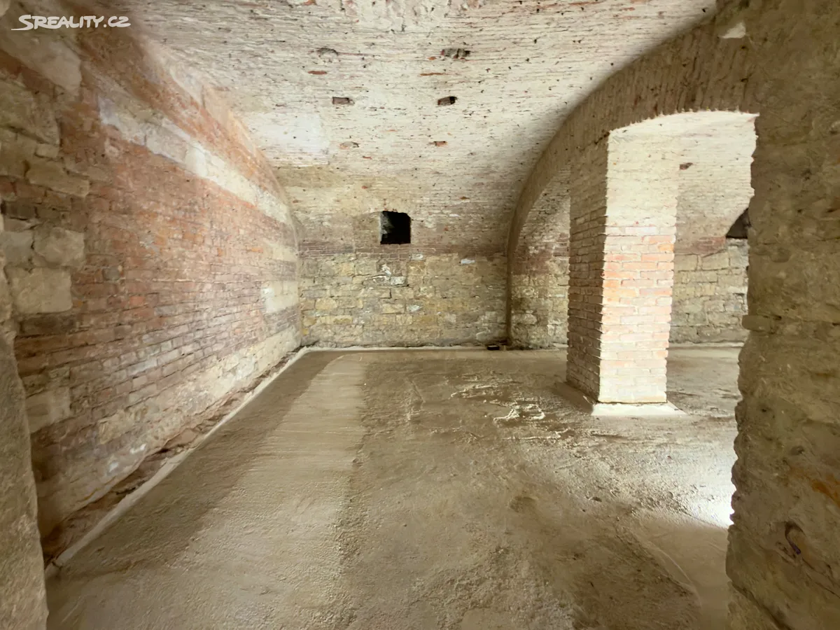 Prodej obchodního prostoru 151 m², Praha
