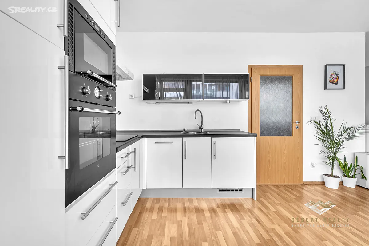 Pronájem bytu 1+kk 36 m² – pohled 6