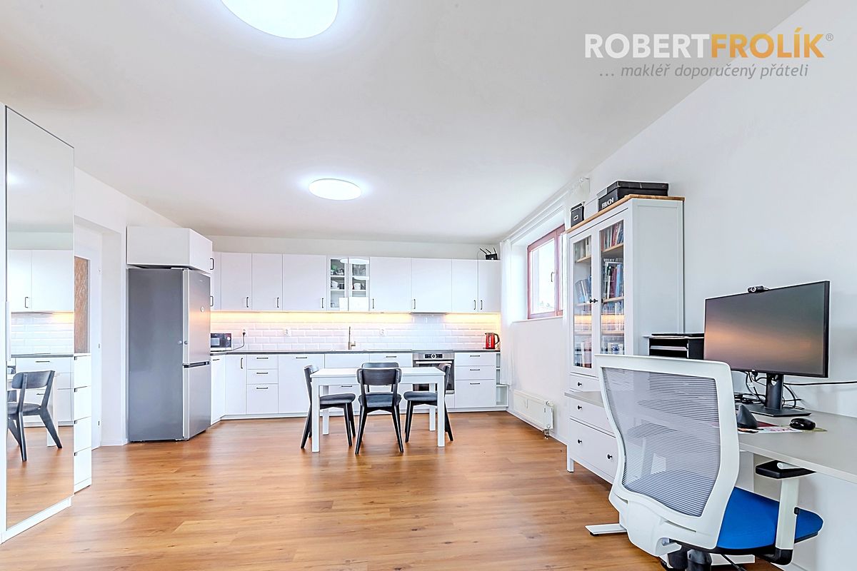Pronájem bytu 2+kk 62 m²