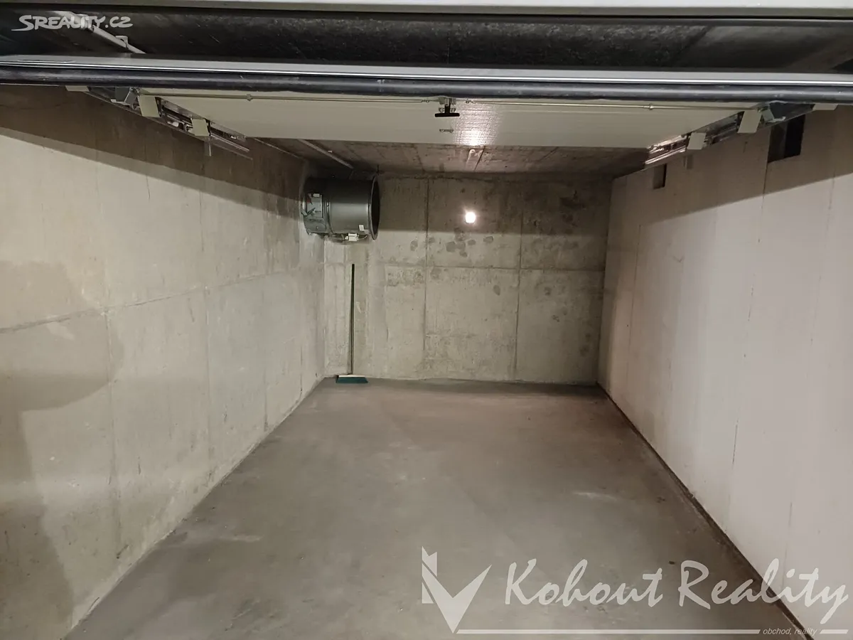Pronájem garáže 16 m² – pohled 2