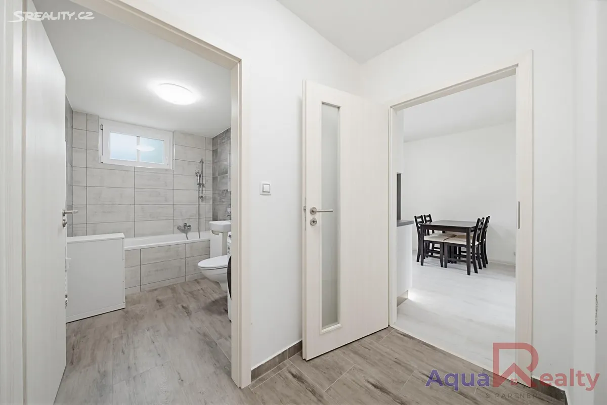 Prodej bytu 2+1 57 m² – pohled 3