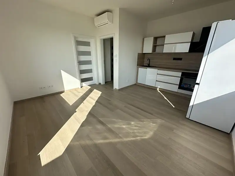 Pronájem bytu 2+kk 66 m², Praha – náhled fotky 2
