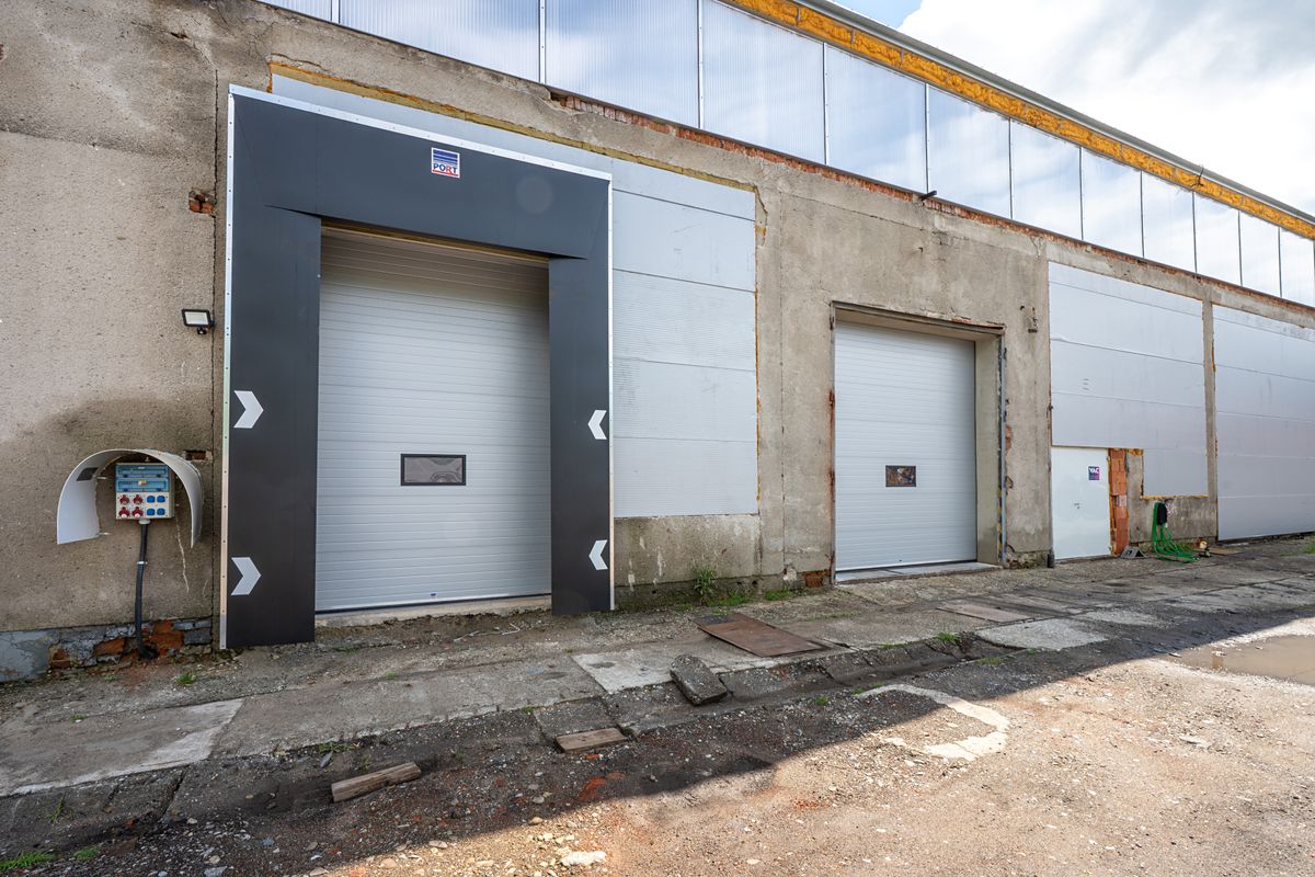 Prodej skladového prostoru 800 m² – fotografie 2