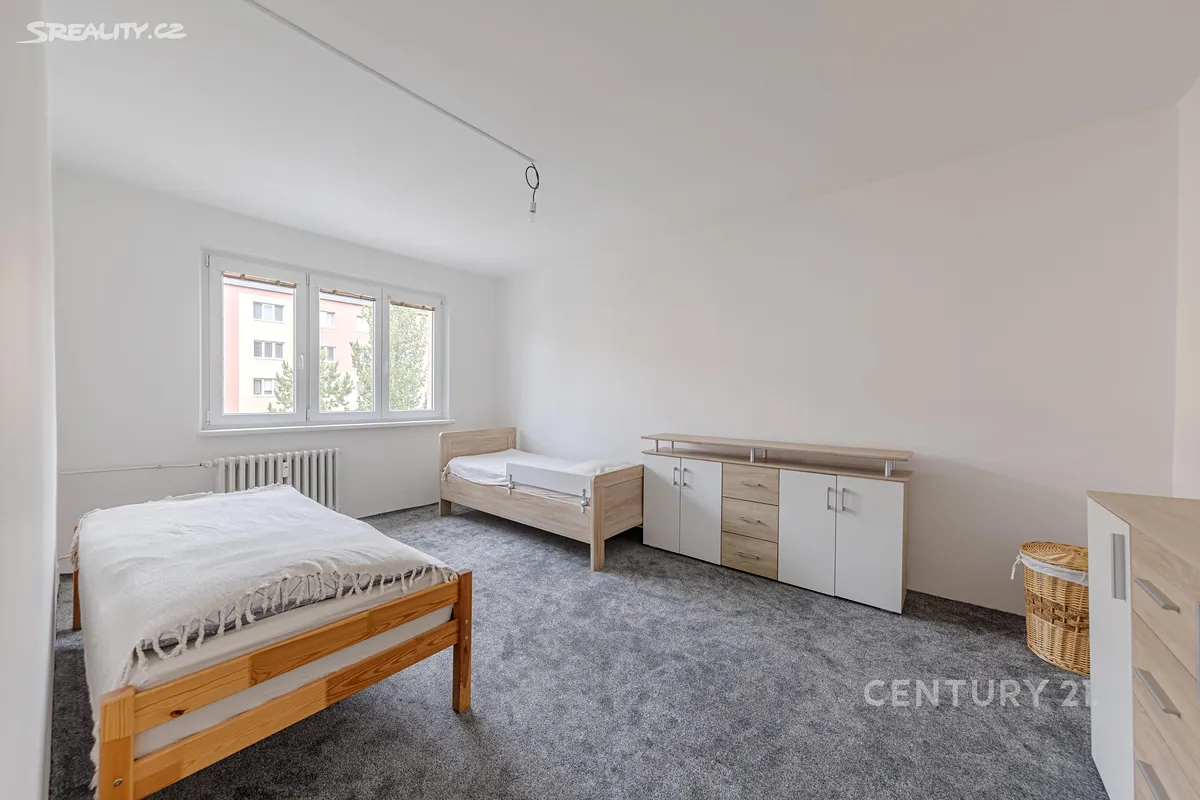 Prodej bytu 3+1 71 m² – pohled 2