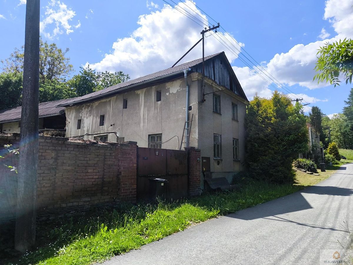 Prodej stavebního pozemku 1283 m² – fotografie 2