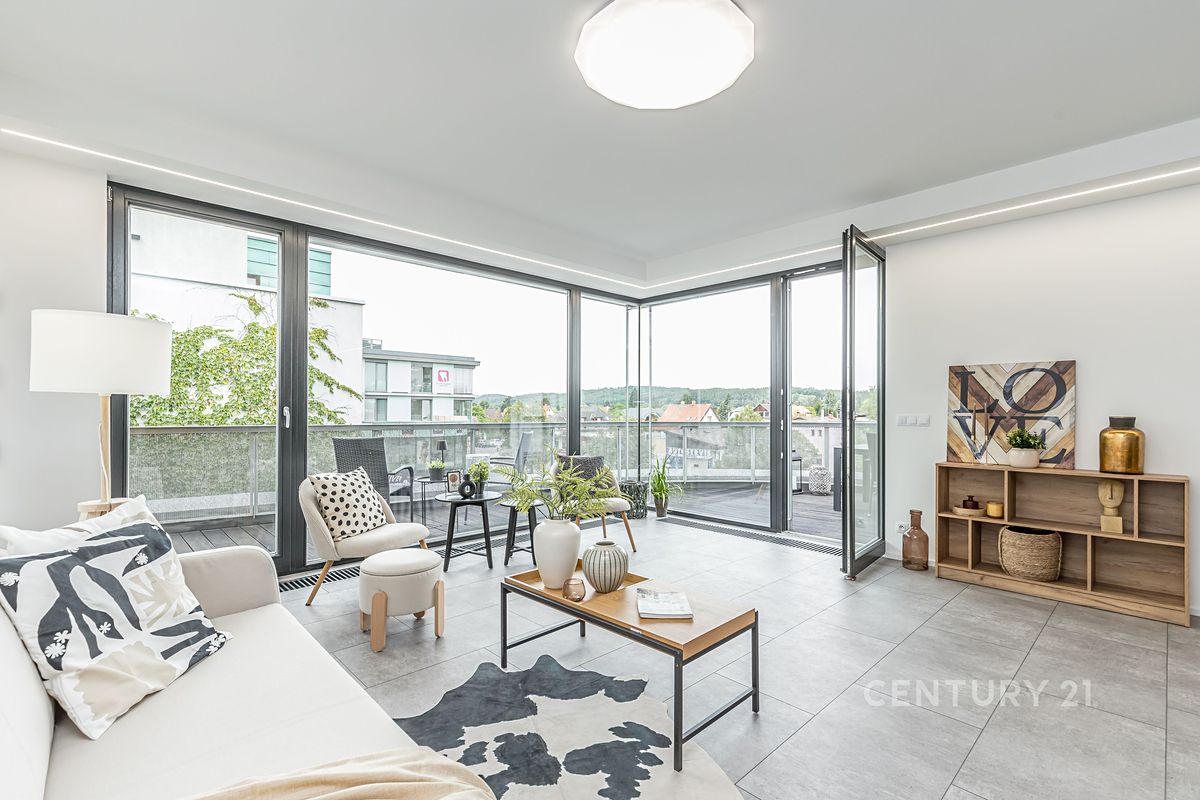 Pronájem bytu 4+kk 210 m²