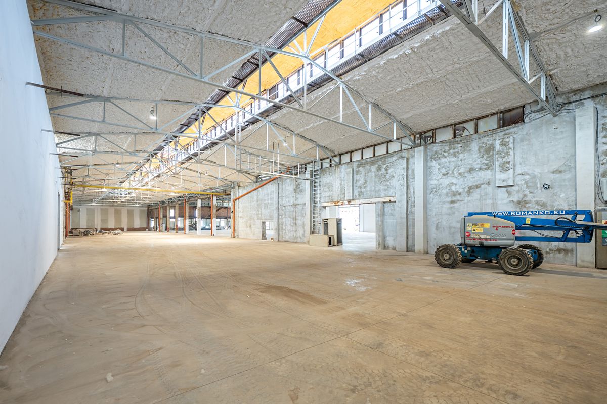 Prodej skladového prostoru 1500 m² – fotografie 2