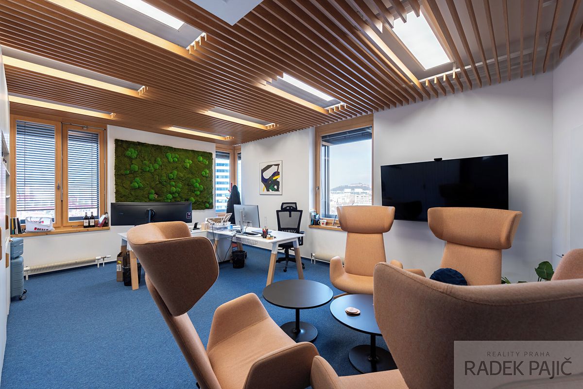 Prodej kanceláře 320 m² – fotografie 3