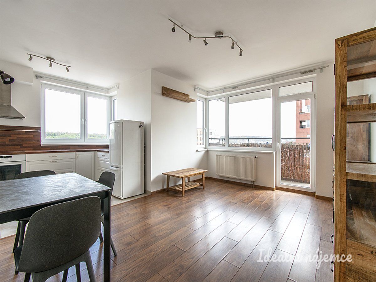 Pronájem bytu 3+kk 71 m²
