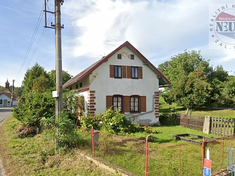 Prodej rodinného domu 140 m², pozemek 915 m², Katusice – náhled fotky 2