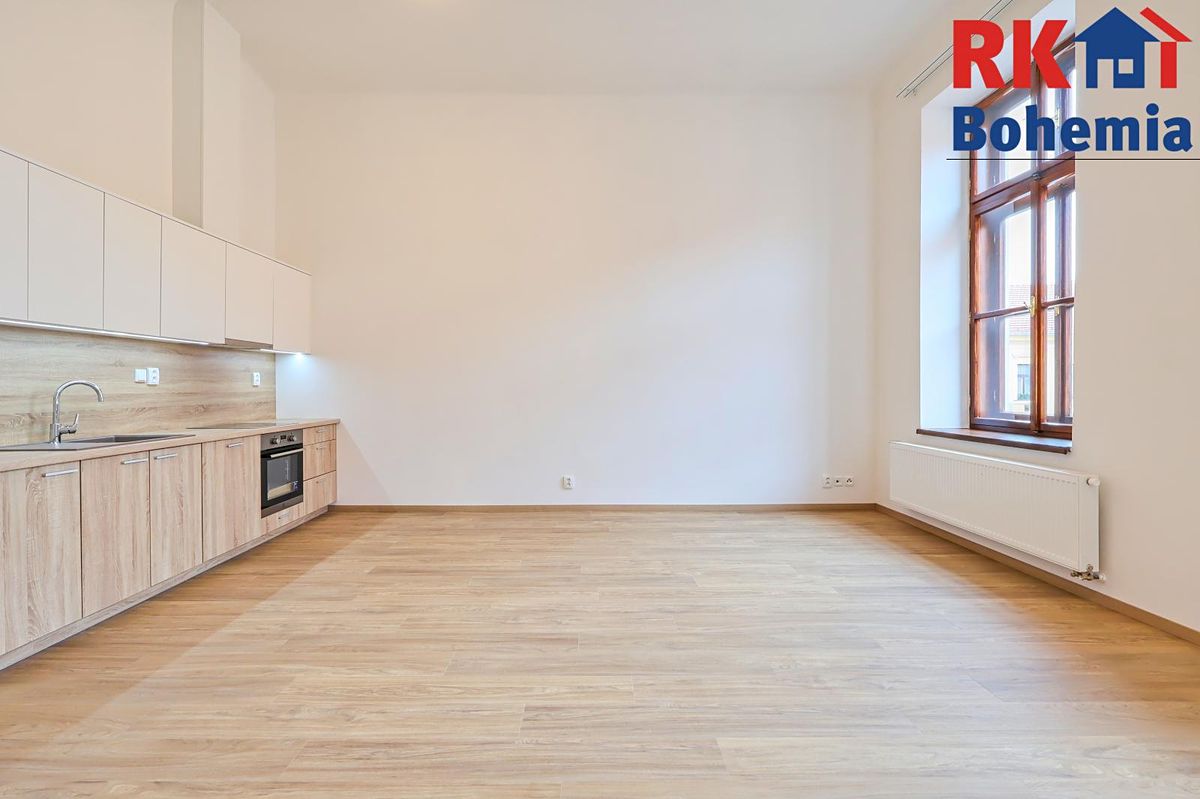 Pronájem bytu 1+kk 38 m² – fotografie 3