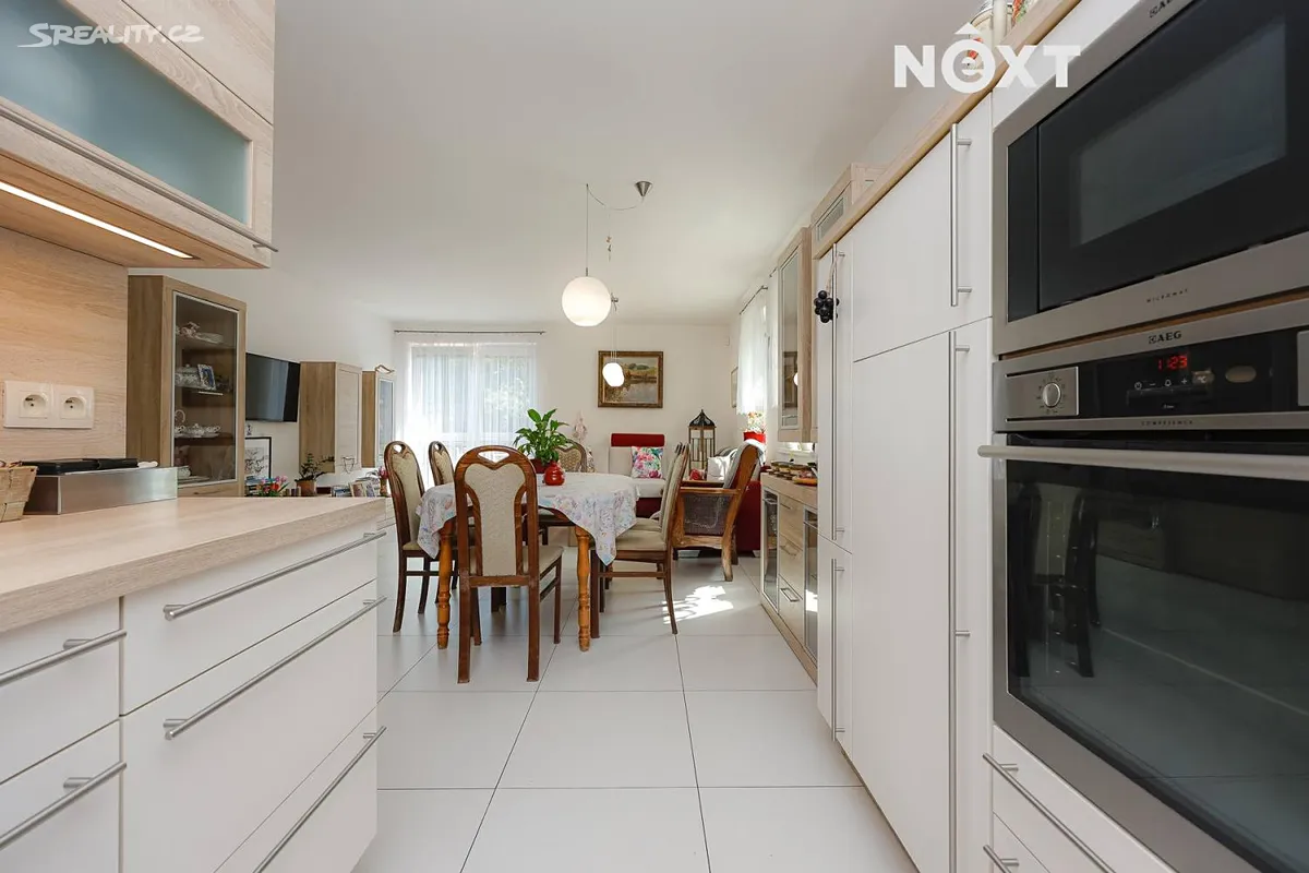 Prodej rodinného domu 143 m², pozemek 256 m² – pohled 4