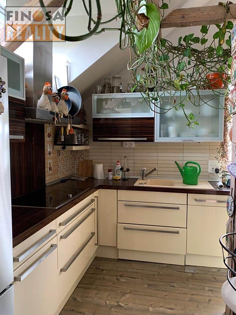 Pronájem bytu 2+kk 90 m² – fotografie 2