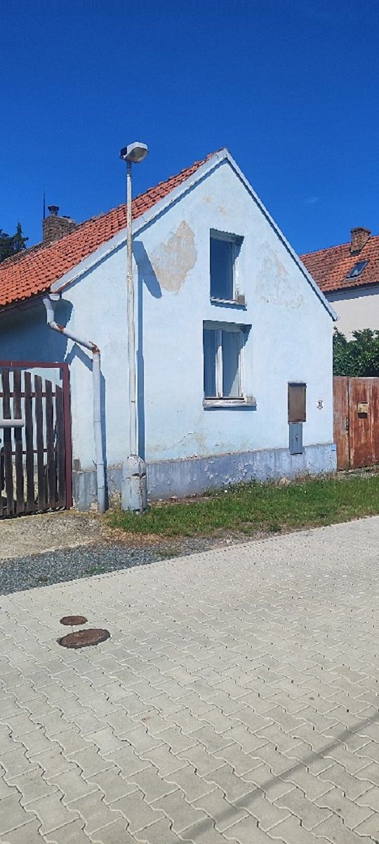 Prodej rodinného domu 75 m², pozemek 374 m² – fotografie 2