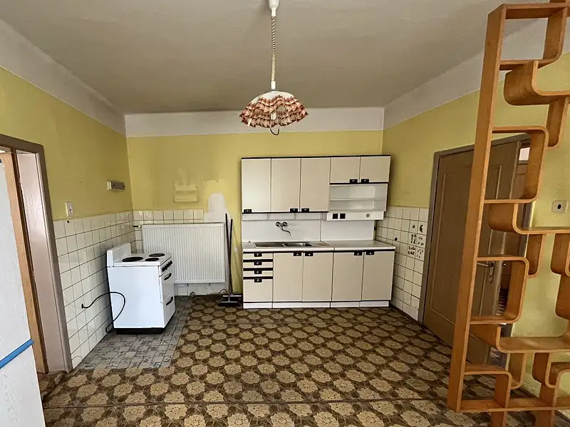 Prodej rodinného domu 329 m², pozemek 940 m², Vítějeves – náhled fotky 2