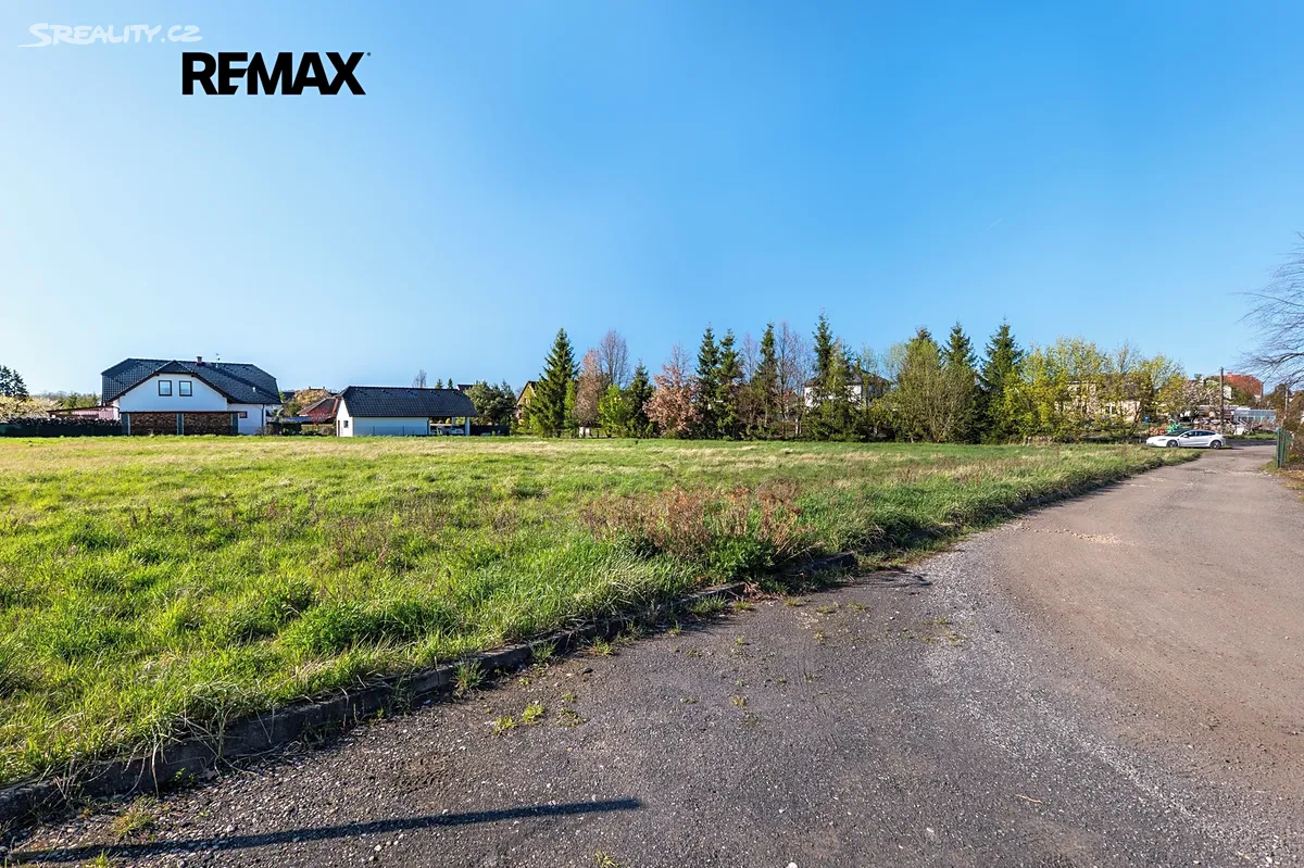 Prodej stavebního pozemku 871 m² – pohled 5
