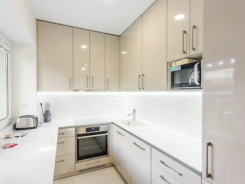 Prodej bytu 1+kk 32 m², Praha – náhled fotky 2
