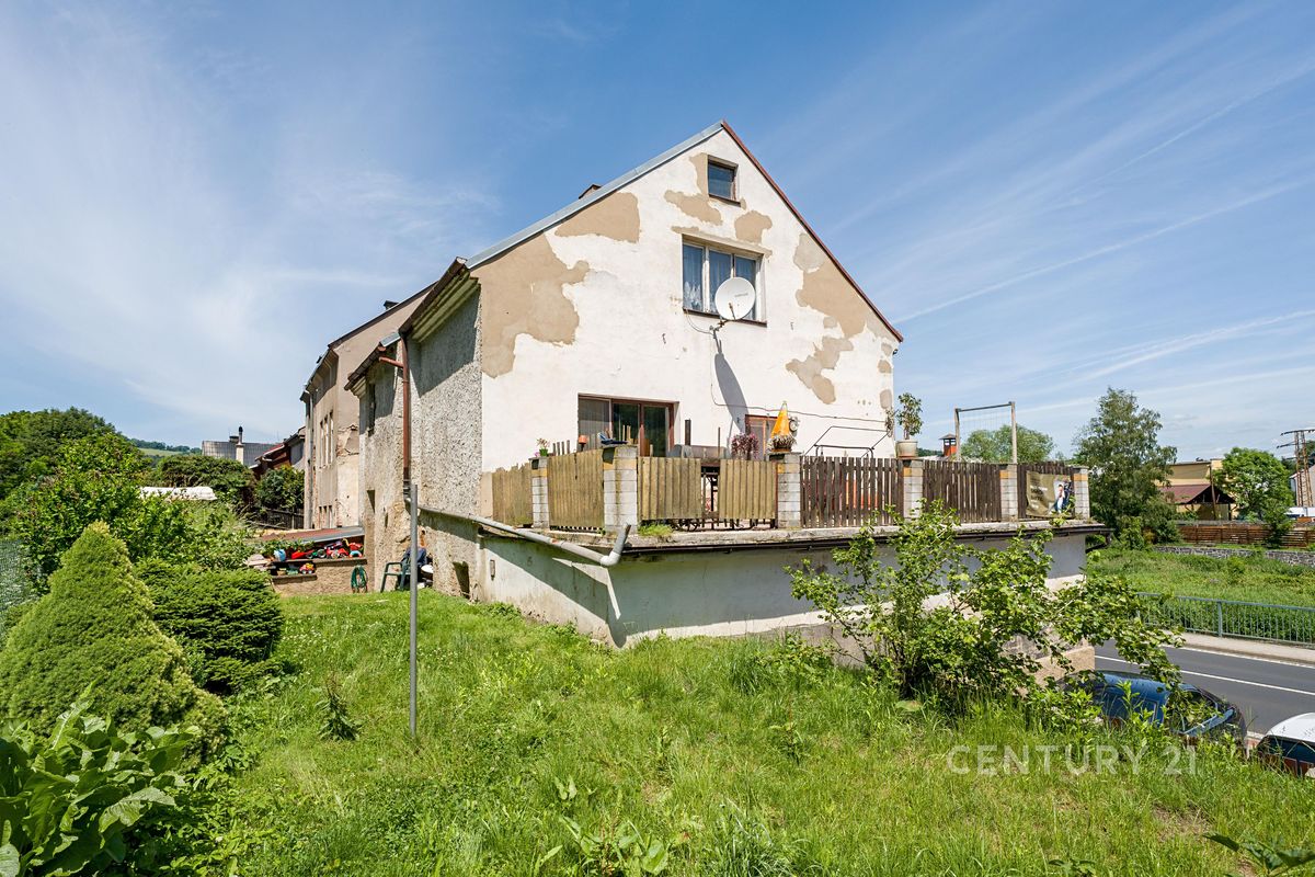 Prodej vícegeneračního domu 244 m², pozemek 326 m² – fotografie 3