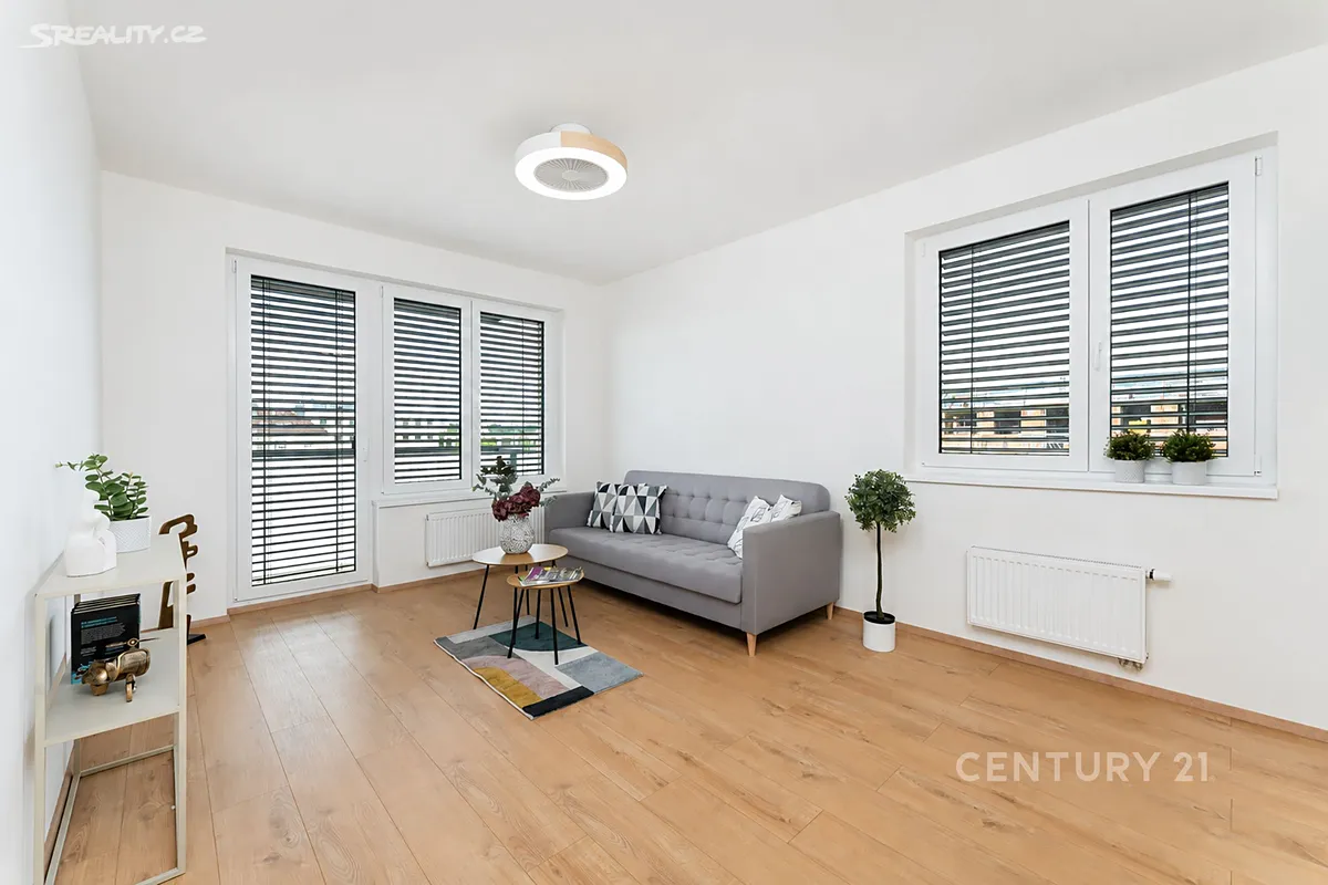 Pronájem bytu 2+kk 45 m² – pohled 5