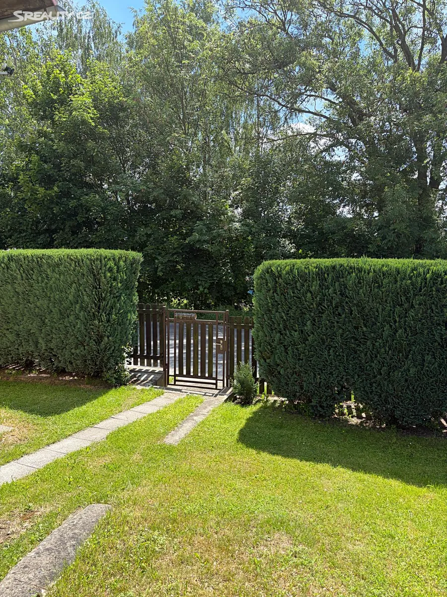 Pronájem bytu 2+kk 64 m² – pohled 2