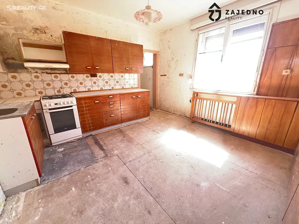 Prodej rodinného domu 160 m², pozemek 873 m² – pohled 5
