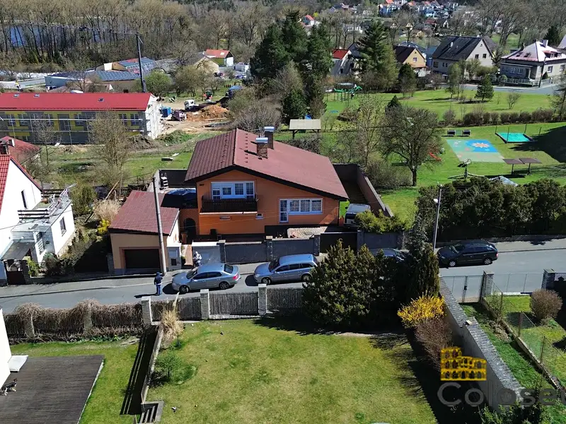 Prodej rodinného domu 160 m², pozemek 422 m², Kamenné Žehrovice – náhled fotky 2