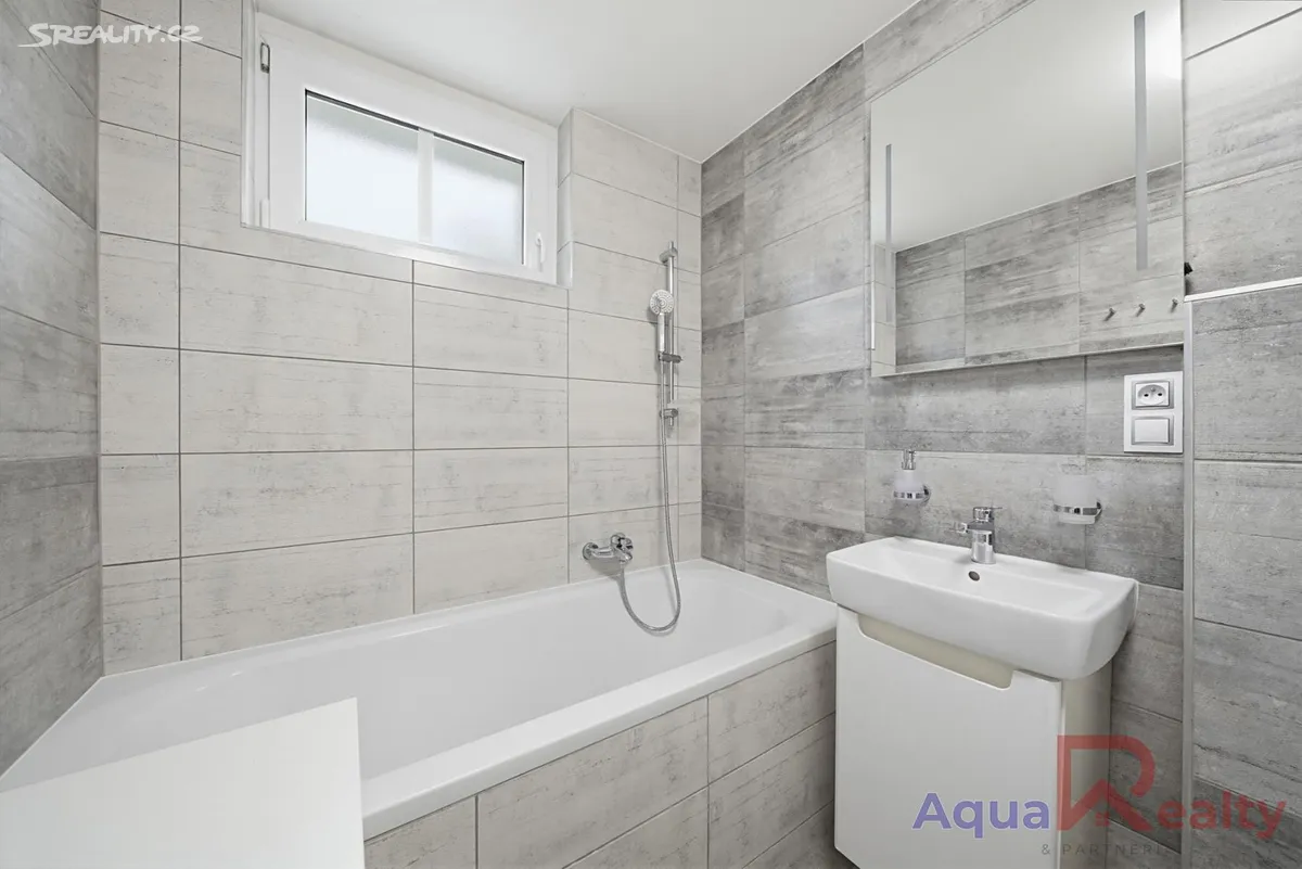 Prodej bytu 2+1 57 m² – pohled 4